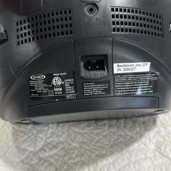 USED AM/FM/CD PLAYER BY JENSEN - Picture 4 of 6